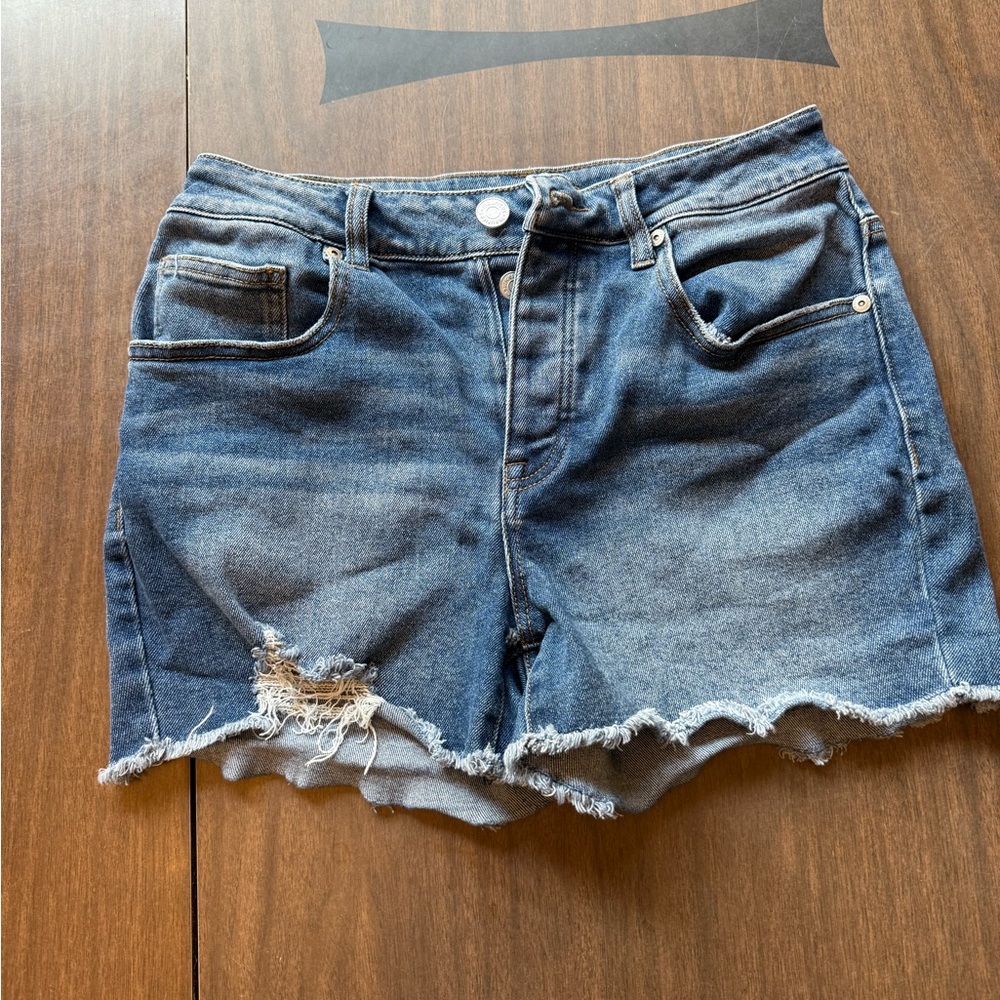 Maurice’s High Rise Cut off Button Blue Jean Distressed Women's Shorts size 8